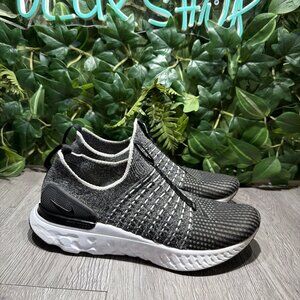 NikePhantom React Flyknit 2 Black White CJ0280-002 Women's Sz 9.5